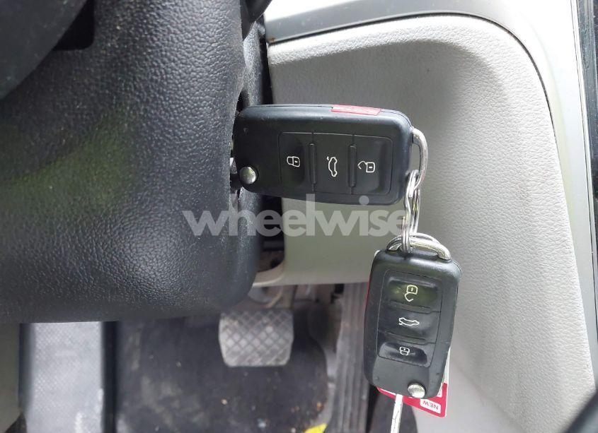 Photo 11 of 2017 Volkswagen Passat 1.8T S (VIN 1VWAT7A30HC063345)