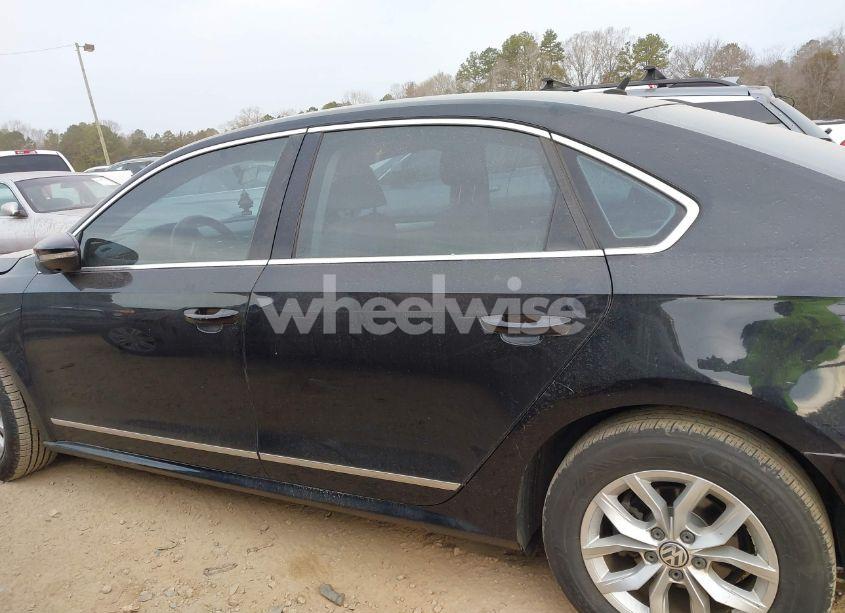 Photo 14 of 2017 Volkswagen Passat 1.8T S (VIN 1VWAT7A30HC063345)