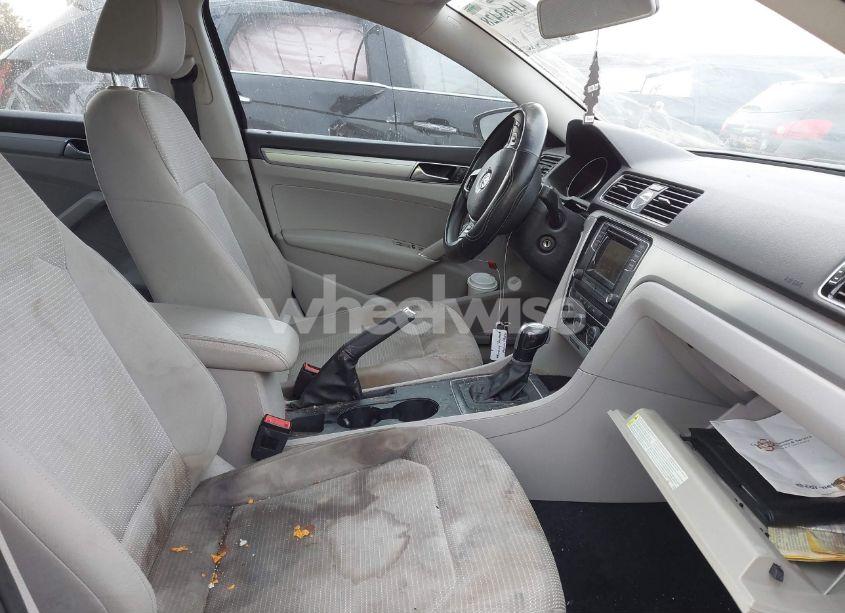 Photo 5 of 2017 Volkswagen Passat 1.8T S (VIN 1VWAT7A30HC063345)