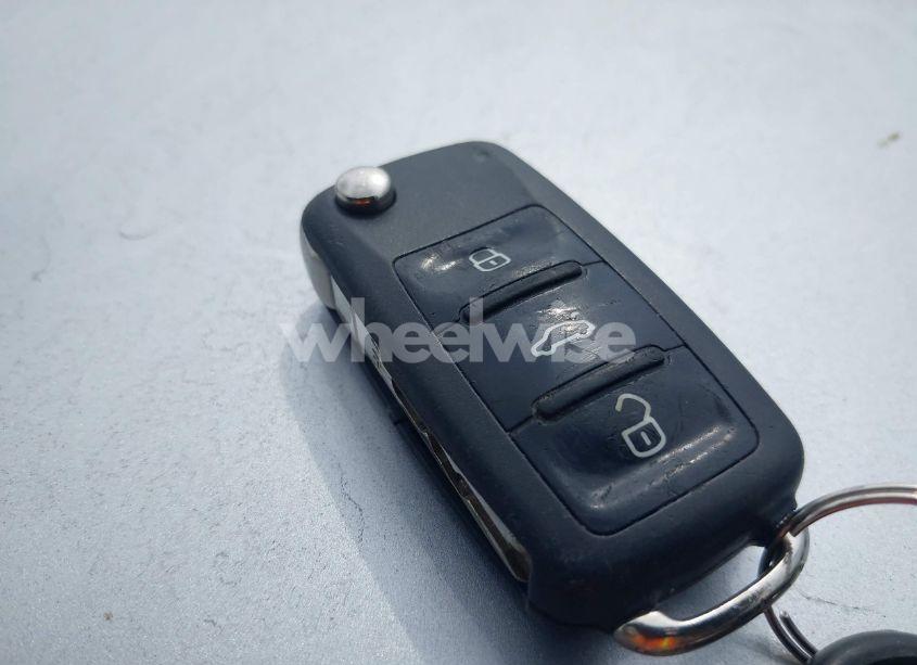 Photo 11 of 2017 Volkswagen Passat 1.8T S (VIN 1VWAT7A30HC079030)