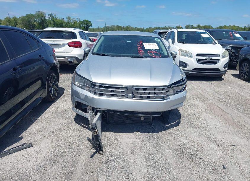 Photo 12 of 2017 Volkswagen Passat 1.8T S (VIN 1VWAT7A30HC079030)