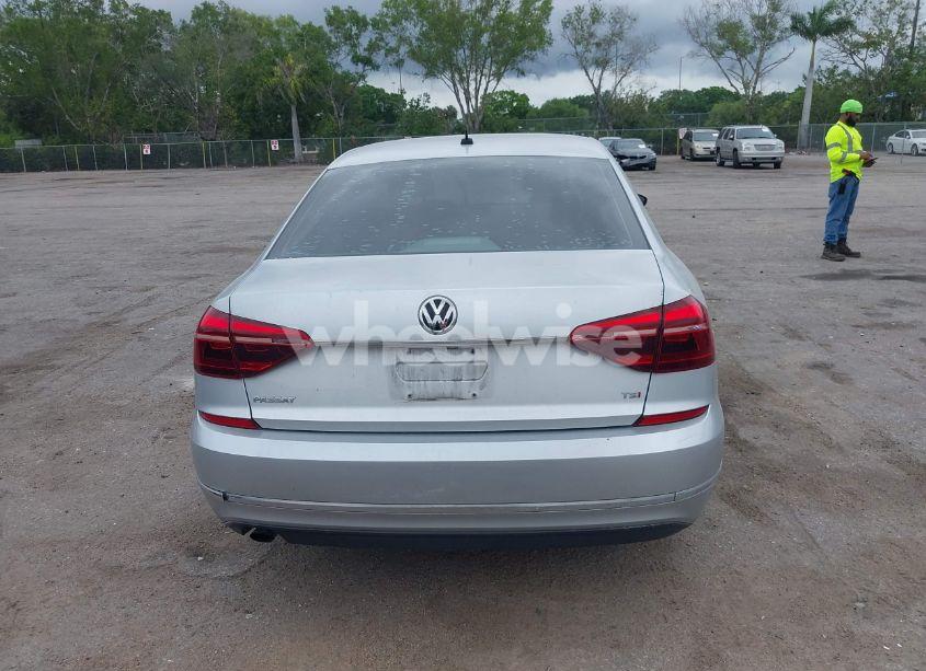 Photo 16 of 2017 Volkswagen Passat 1.8T S (VIN 1VWAT7A30HC079030)