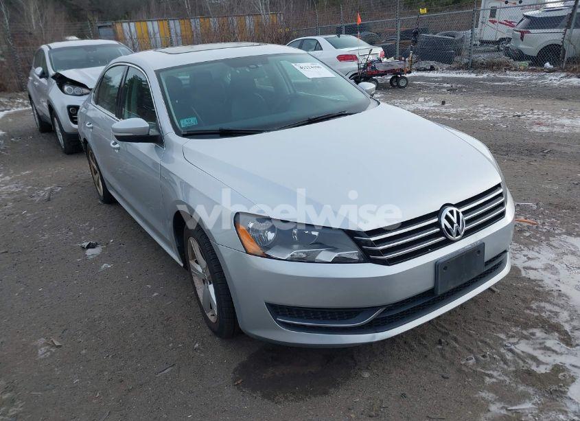 2014 Volkswagen Passat 1.8T WOLFSBURG EDITION (VIN 1VWAT7A31EC033900) main photo