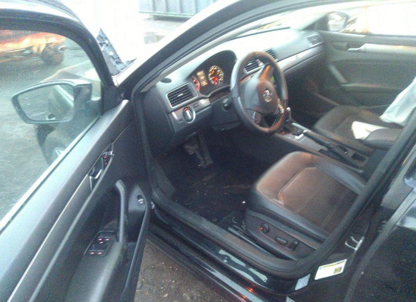 Photo 5 of 2014 Volkswagen Passat 1.8T WOLFSBURG EDITION (VIN 1VWAT7A31EC045948)