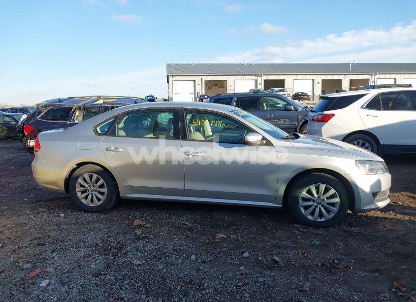 Photo 13 of 2014 Volkswagen Passat 1.8T WOLFSBURG EDITION (VIN 1VWAT7A31EC068484)