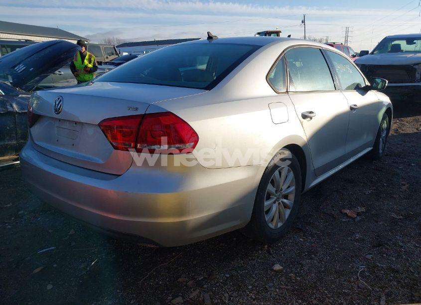 Photo 4 of 2014 Volkswagen Passat 1.8T WOLFSBURG EDITION (VIN 1VWAT7A31EC068484)