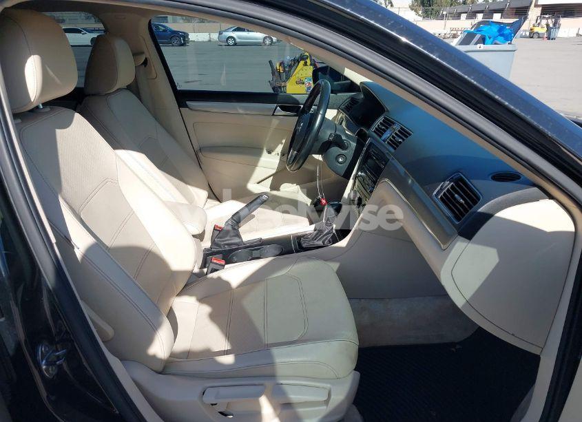 Photo 5 of 2014 Volkswagen Passat 1.8T WOLFSBURG EDITION (VIN 1VWAT7A31EC087388)