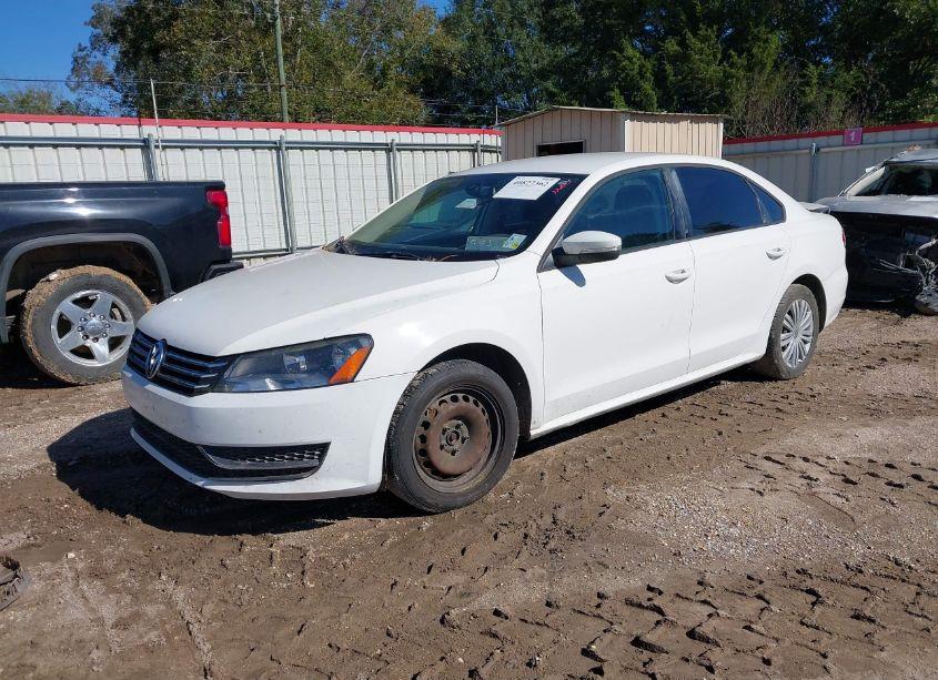 Photo 2 of 2014 Volkswagen Passat 1.8T S (VIN 1VWAT7A31EC114430)