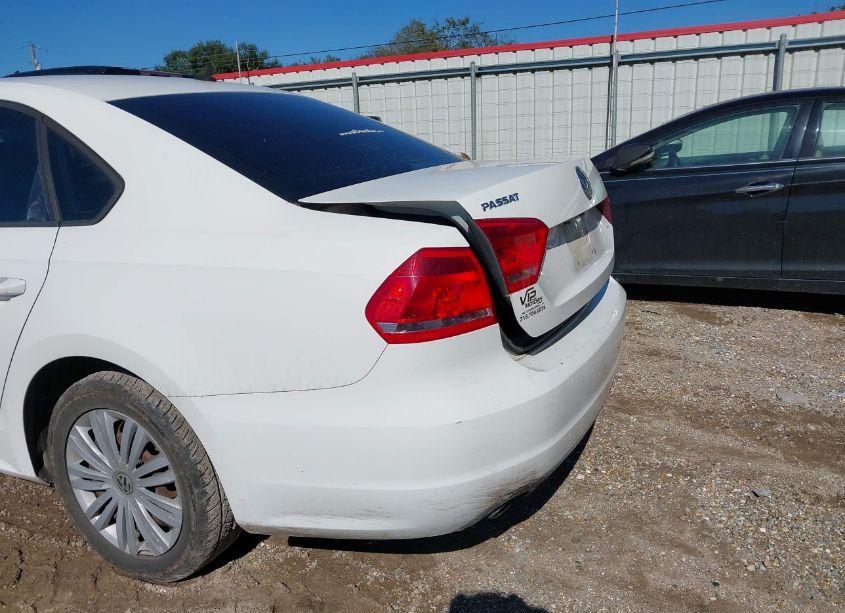 Photo 6 of 2014 Volkswagen Passat 1.8T S (VIN 1VWAT7A31EC114430)