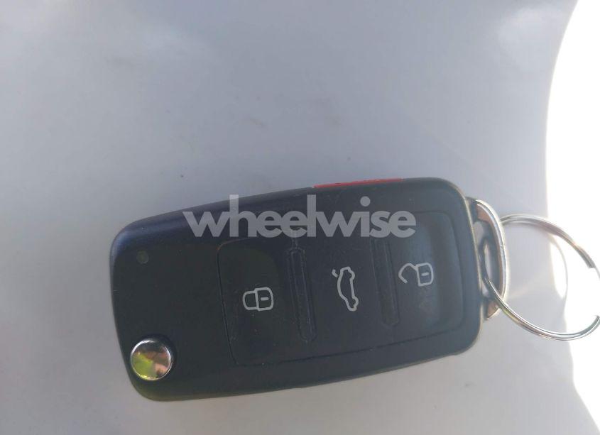 Photo 11 of 2014 Volkswagen Passat 1.8T WOLFSBURG EDITION (VIN 1VWAT7A31EC118381)