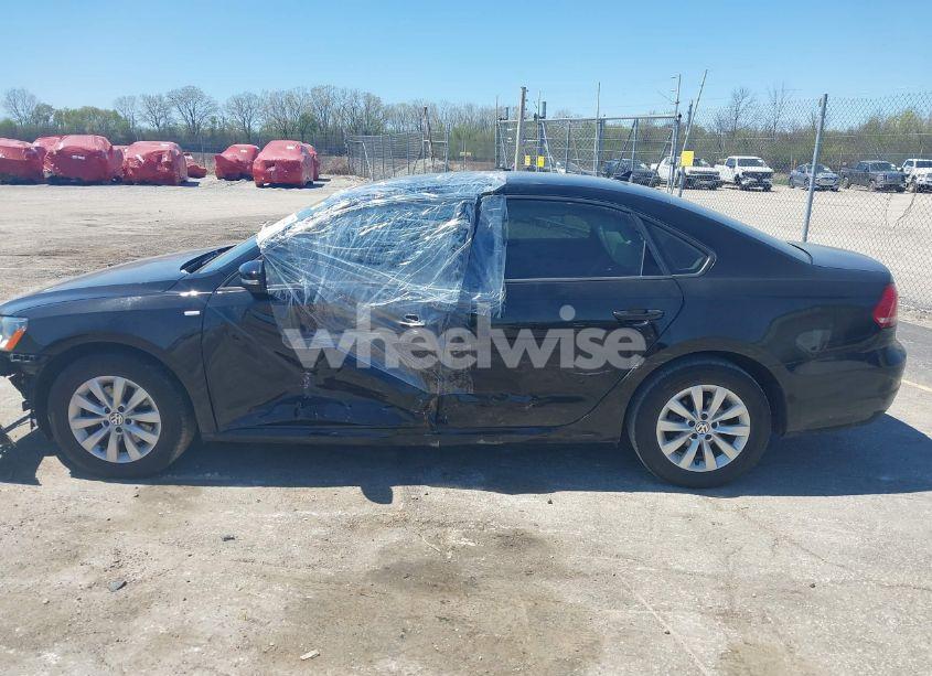 Photo 14 of 2014 Volkswagen Passat 1.8T WOLFSBURG EDITION (VIN 1VWAT7A31EC118381)