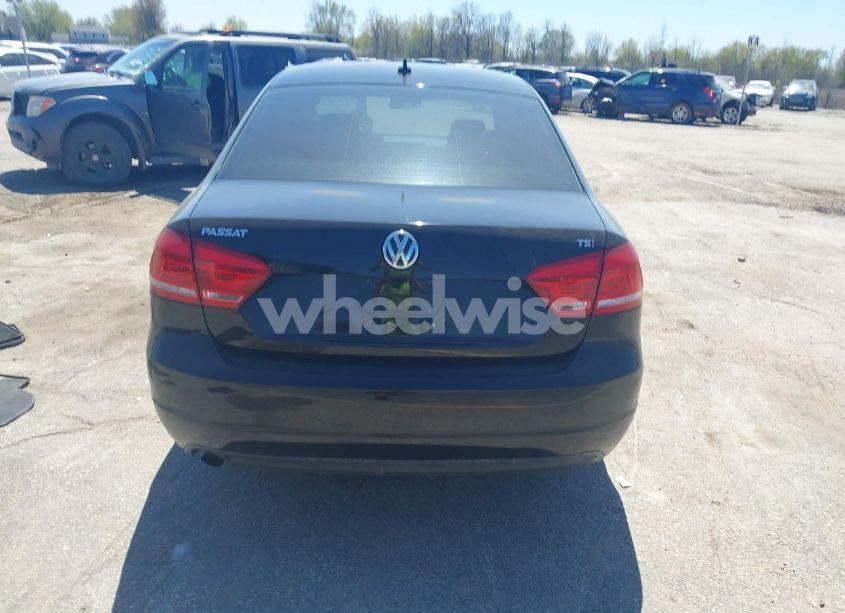 Photo 16 of 2014 Volkswagen Passat 1.8T WOLFSBURG EDITION (VIN 1VWAT7A31EC118381)