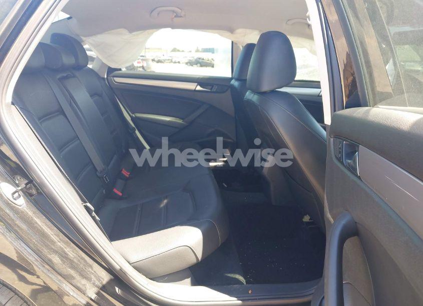 Photo 8 of 2014 Volkswagen Passat 1.8T WOLFSBURG EDITION (VIN 1VWAT7A31EC118381)