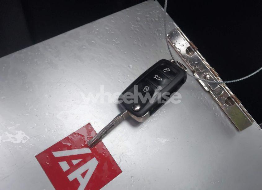 Photo 11 of 2015 Volkswagen Passat 1.8T WOLFSBURG EDITION (VIN 1VWAT7A31FC019965)