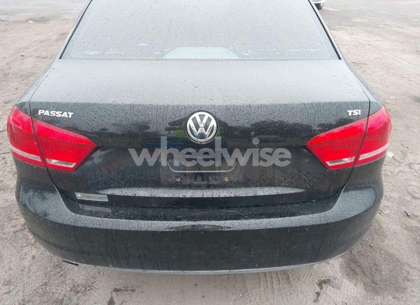 Photo 16 of 2015 Volkswagen Passat 1.8T WOLFSBURG EDITION (VIN 1VWAT7A31FC019965)