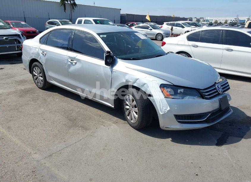 2015 Volkswagen Passat 1.8T WOLFSBURG EDITION (VIN 1VWAT7A31FC022428) main photo