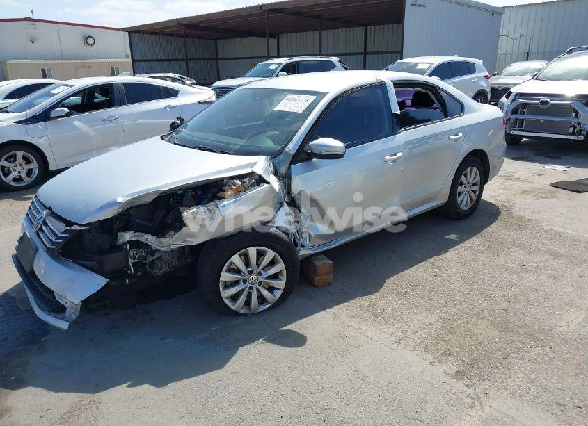Photo 2 of 2015 Volkswagen Passat 1.8T WOLFSBURG EDITION (VIN 1VWAT7A31FC022428)