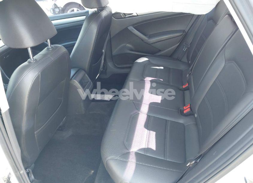 Photo 8 of 2015 Volkswagen Passat 1.8T WOLFSBURG EDITION (VIN 1VWAT7A31FC022428)