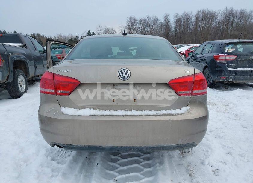 Photo 17 of 2015 Volkswagen Passat 1.8T WOLFSBURG EDITION (VIN 1VWAT7A31FC026219)