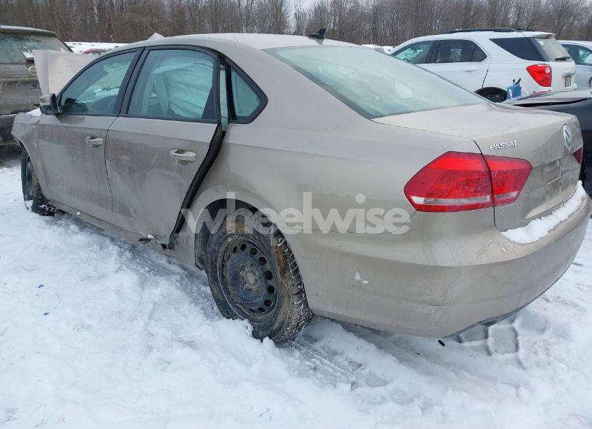 Photo 3 of 2015 Volkswagen Passat 1.8T WOLFSBURG EDITION (VIN 1VWAT7A31FC026219)