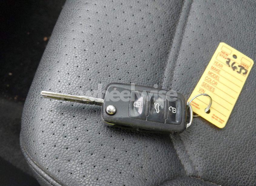 Photo 11 of 2015 Volkswagen Passat 1.8T WOLFSBURG EDITION (VIN 1VWAT7A31FC049502)