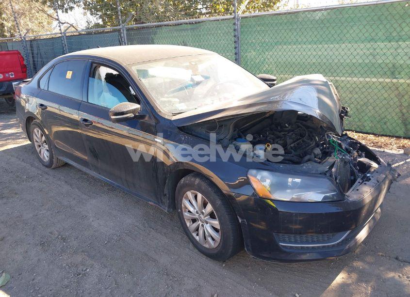 2015 Volkswagen Passat 1.8T WOLFSBURG EDITION (VIN 1VWAT7A31FC061830) main photo