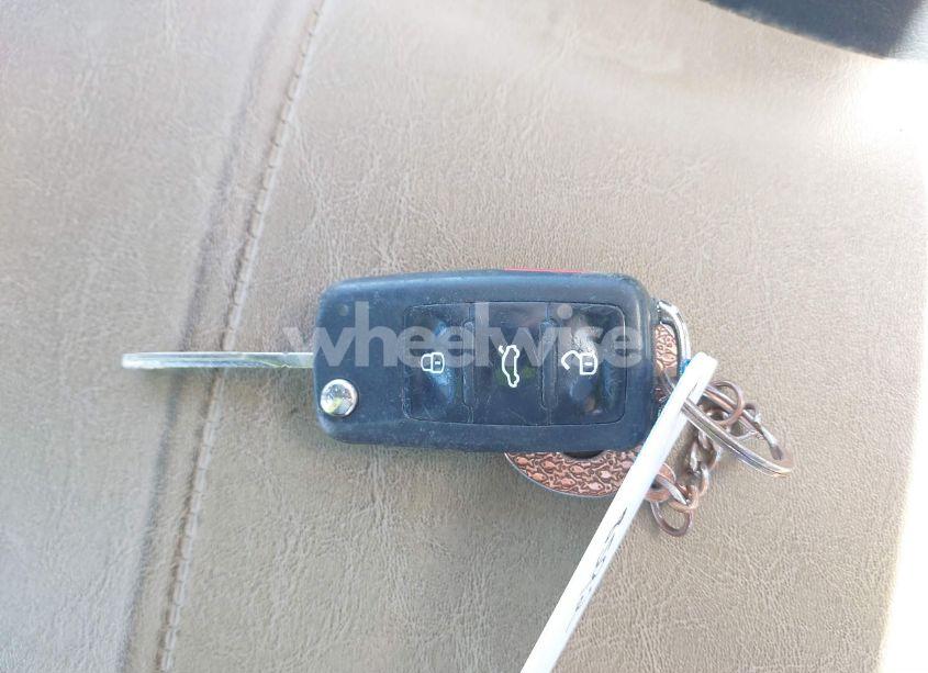 Photo 11 of 2015 Volkswagen Passat 1.8T WOLFSBURG EDITION (VIN 1VWAT7A31FC061830)