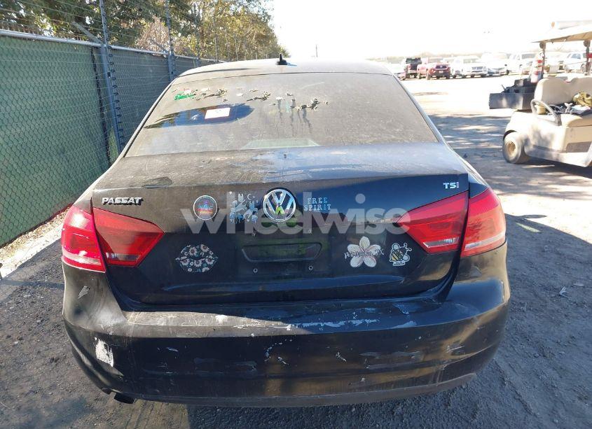 Photo 16 of 2015 Volkswagen Passat 1.8T WOLFSBURG EDITION (VIN 1VWAT7A31FC061830)