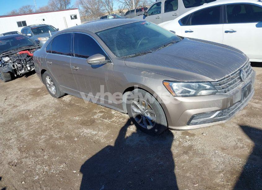 2016 Volkswagen Passat 1.8T S (VIN 1VWAT7A31GC015335) main photo