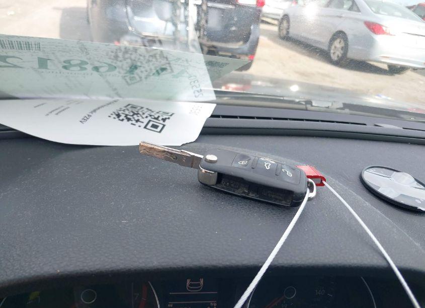 Photo 11 of 2016 Volkswagen Passat 1.8T S (VIN 1VWAT7A31GC039120)