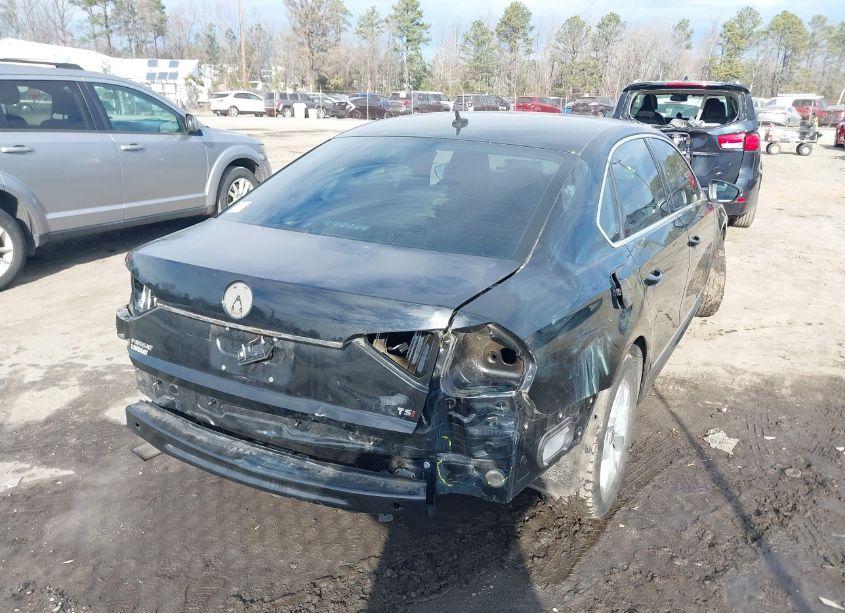 Photo 4 of 2016 Volkswagen Passat 1.8T S (VIN 1VWAT7A31GC039120)