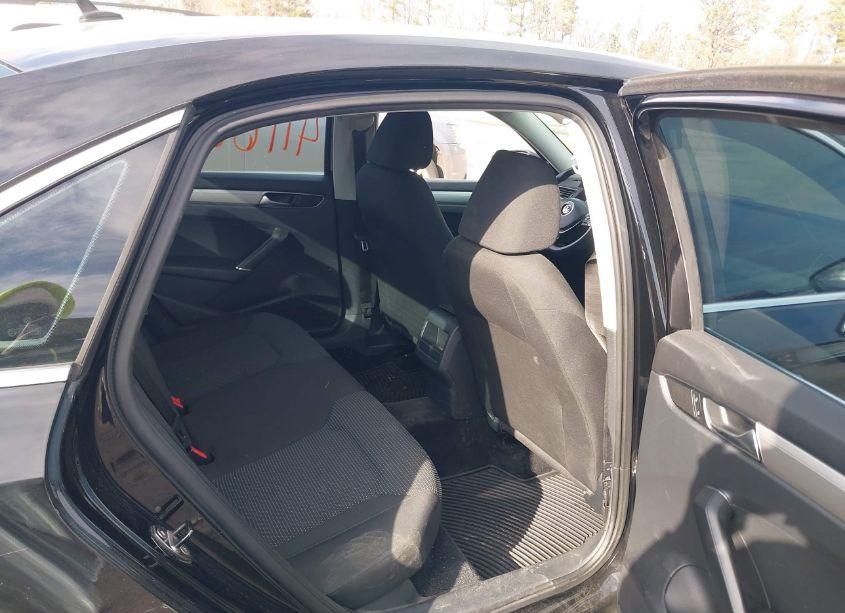 Photo 8 of 2016 Volkswagen Passat 1.8T S (VIN 1VWAT7A31GC039120)