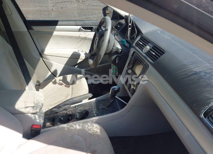 Photo 5 of 2016 Volkswagen Passat 1.8T S (VIN 1VWAT7A31GC043362)