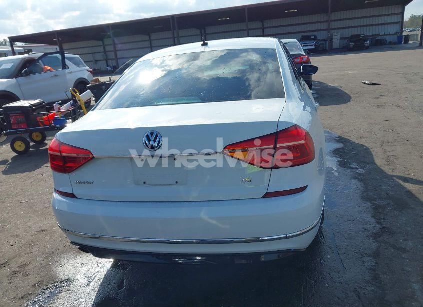 Photo 16 of 2016 Volkswagen Passat 1.8T R-LINE (VIN 1VWAT7A31GC048223)