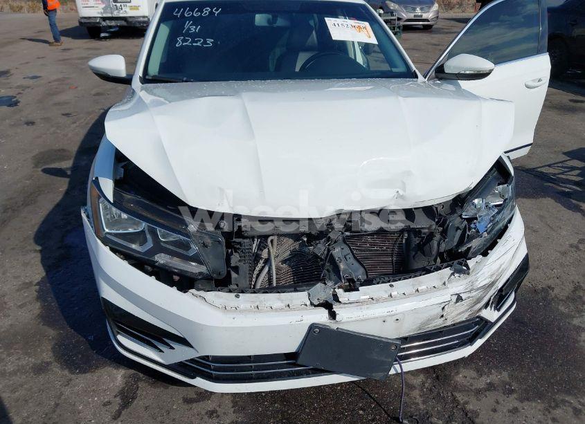 Photo 6 of 2016 Volkswagen Passat 1.8T R-LINE (VIN 1VWAT7A31GC048223)