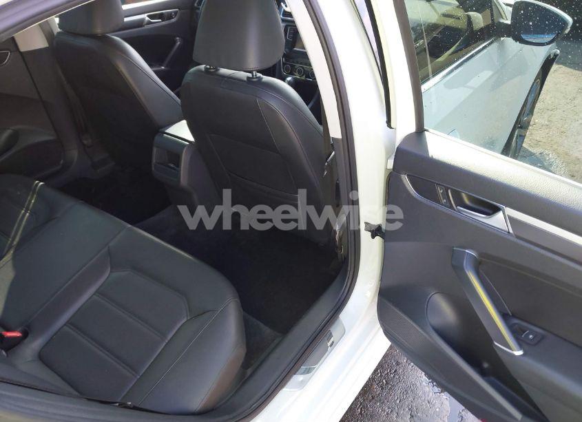 Photo 8 of 2016 Volkswagen Passat 1.8T R-LINE (VIN 1VWAT7A31GC048223)