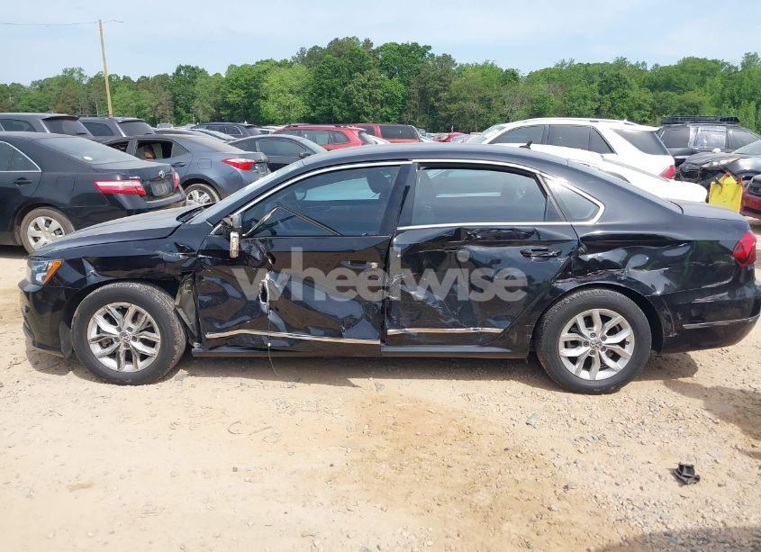 Photo 14 of 2017 Volkswagen Passat 1.8T S (VIN 1VWAT7A31HC046232)