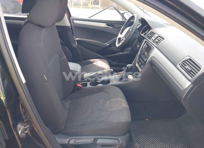 Photo 5 of 2017 Volkswagen Passat 1.8T S (VIN 1VWAT7A31HC046232)