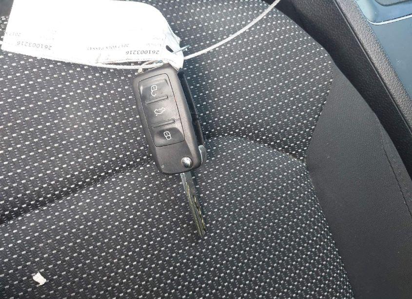 Photo 11 of 2017 Volkswagen Passat 1.8T S (VIN 1VWAT7A31HC077674)