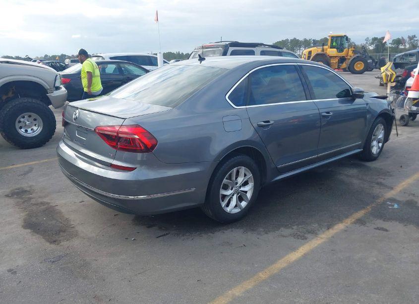 Photo 4 of 2017 Volkswagen Passat 1.8T S (VIN 1VWAT7A31HC077674)