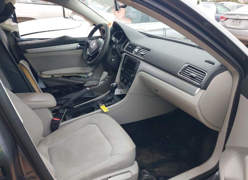 Photo 5 of 2017 Volkswagen Passat 1.8T S (VIN 1VWAT7A31HC081787)