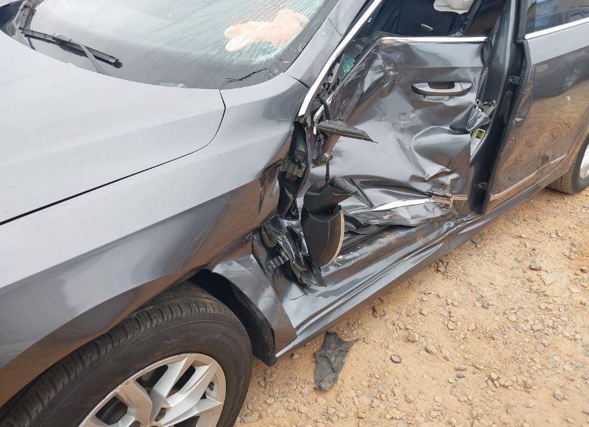 Photo 6 of 2017 Volkswagen Passat 1.8T S (VIN 1VWAT7A31HC081787)