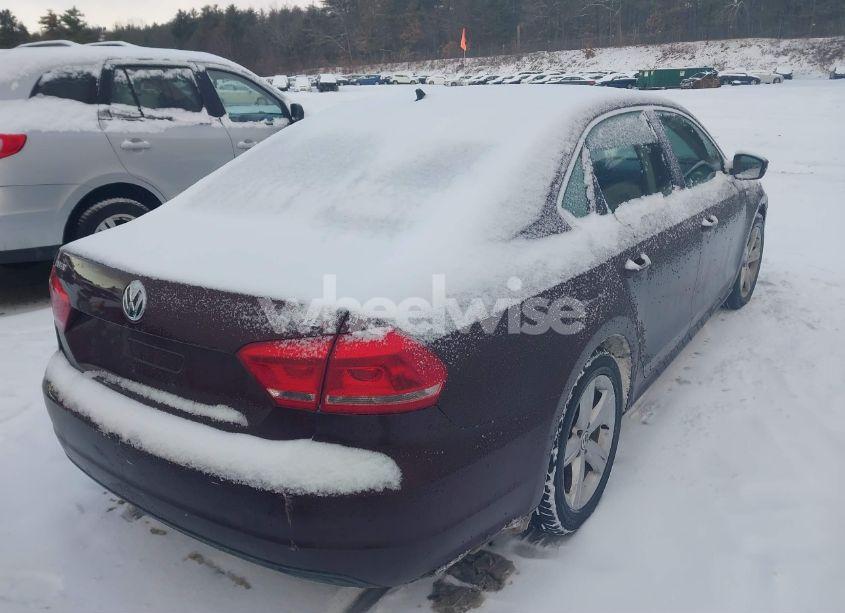 Photo 4 of 2014 Volkswagen Passat 1.8T WOLFSBURG EDITION (VIN 1VWAT7A32EC032660)