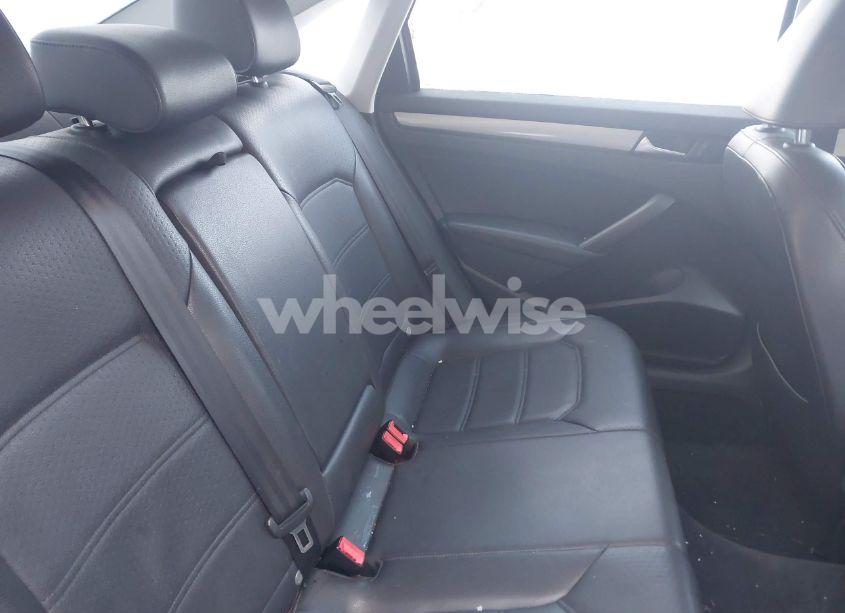 Photo 8 of 2014 Volkswagen Passat 1.8T WOLFSBURG EDITION (VIN 1VWAT7A32EC032660)