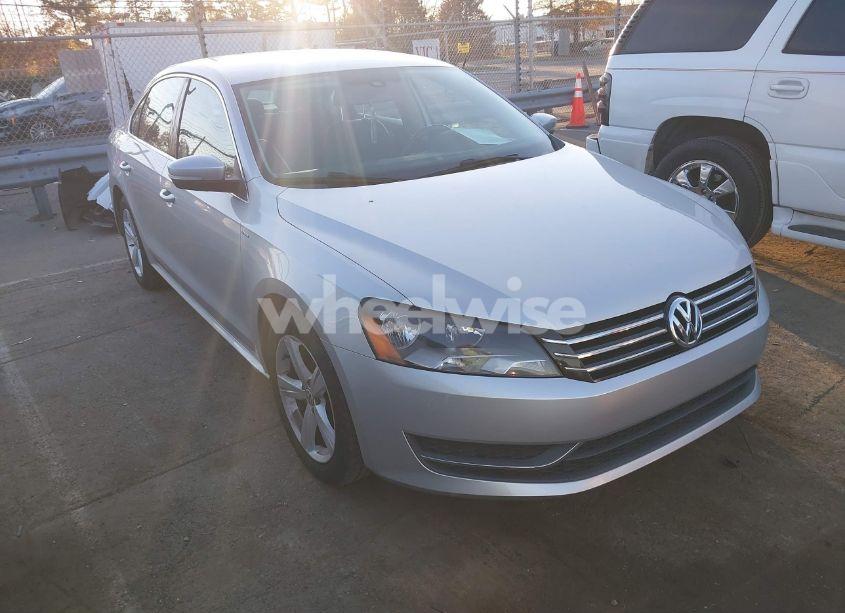 2014 Volkswagen Passat 1.8T WOLFSBURG EDITION (VIN 1VWAT7A32EC048373) main photo