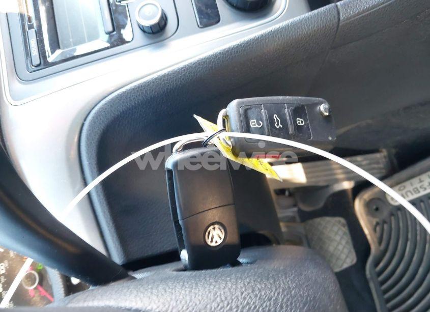 Photo 11 of 2014 Volkswagen Passat 1.8T WOLFSBURG EDITION (VIN 1VWAT7A32EC048373)