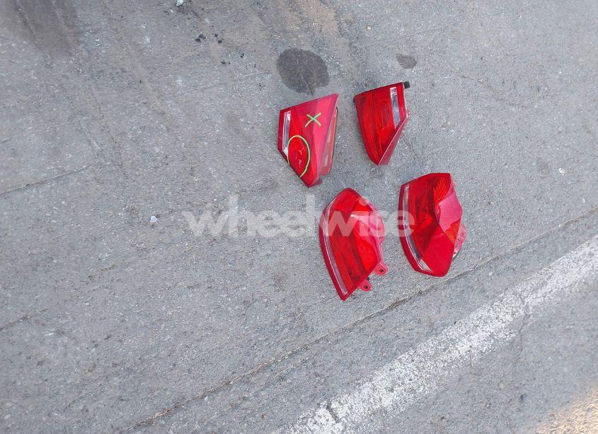 Photo 12 of 2014 Volkswagen Passat 1.8T WOLFSBURG EDITION (VIN 1VWAT7A32EC048373)