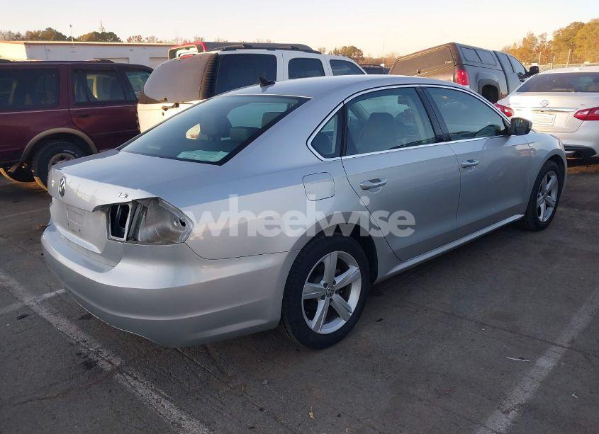 Photo 4 of 2014 Volkswagen Passat 1.8T WOLFSBURG EDITION (VIN 1VWAT7A32EC048373)