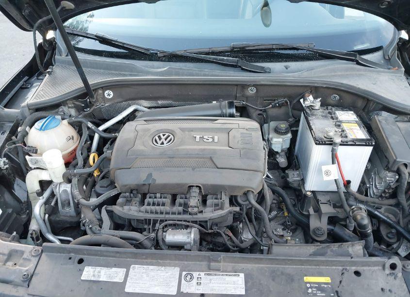 Photo 10 of 2015 Volkswagen Passat 1.8T WOLFSBURG EDITION (VIN 1VWAT7A32FC024656)