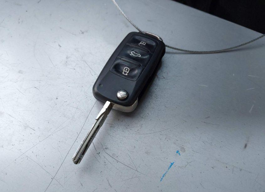 Photo 11 of 2015 Volkswagen Passat 1.8T WOLFSBURG EDITION (VIN 1VWAT7A32FC024656)